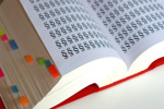 Buch mit Paragrafen